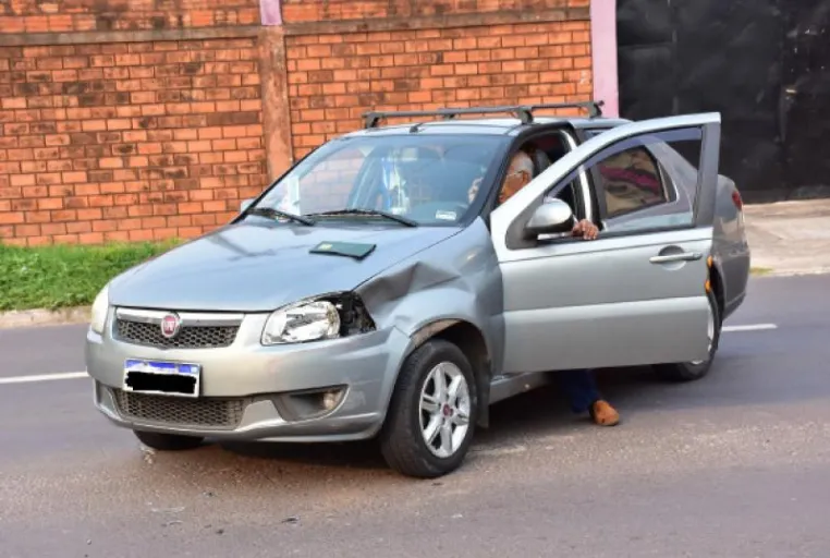 TRAS COLISIÓN, CONDUCTORA RESULTÓ CON FRACTURA Y CONTUSIONES VARIAS