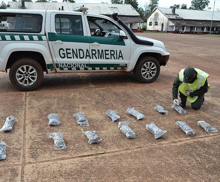 EL CAN “ASTRA” HALLÓ DOS ENCOMIENDAS NARCO