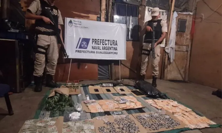 PREFECTURA DESBARATÓ UNA BANDA DE NARCOTRAFICANTES Y SECUESTRÓ DROGA