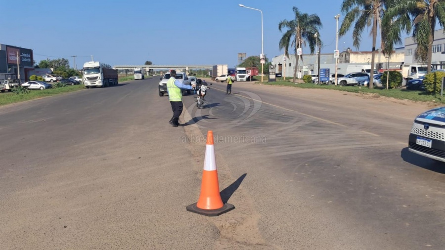 LO ATROPELLÓ UN CAMIÓN Y DE MILAGRO RESULTÓ CON HERIDAS LEVES